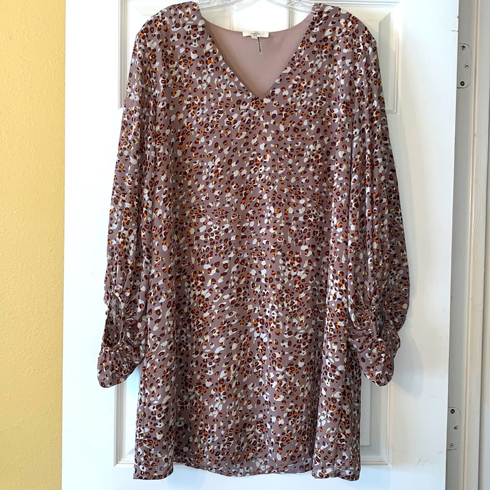 Beautiful Metallic Cheetah Print Drop Sleeve Lined Swing Dress